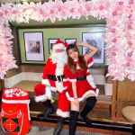 Santa floss meet and greet with Santa girl Dec 2023